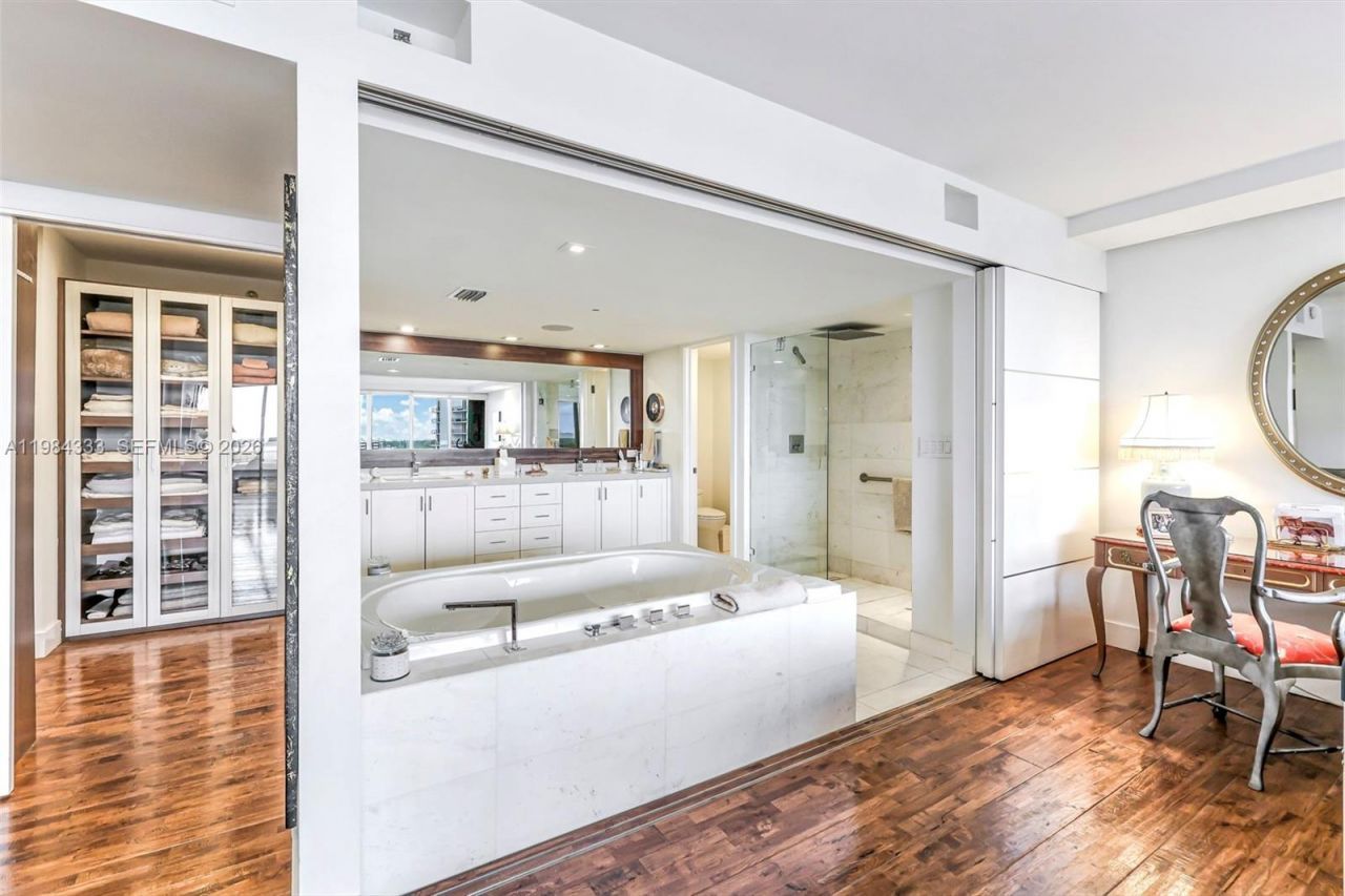 11113 Biscayne Blvd , Unit 1258, Miami, FL 33181 Photo