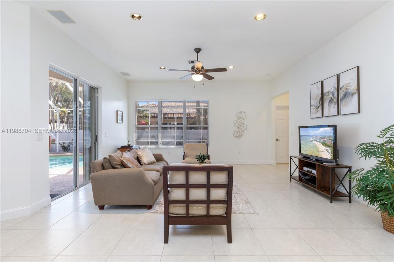 15966 SW 3rd St , Pembroke Pines, FL 33027 Photo