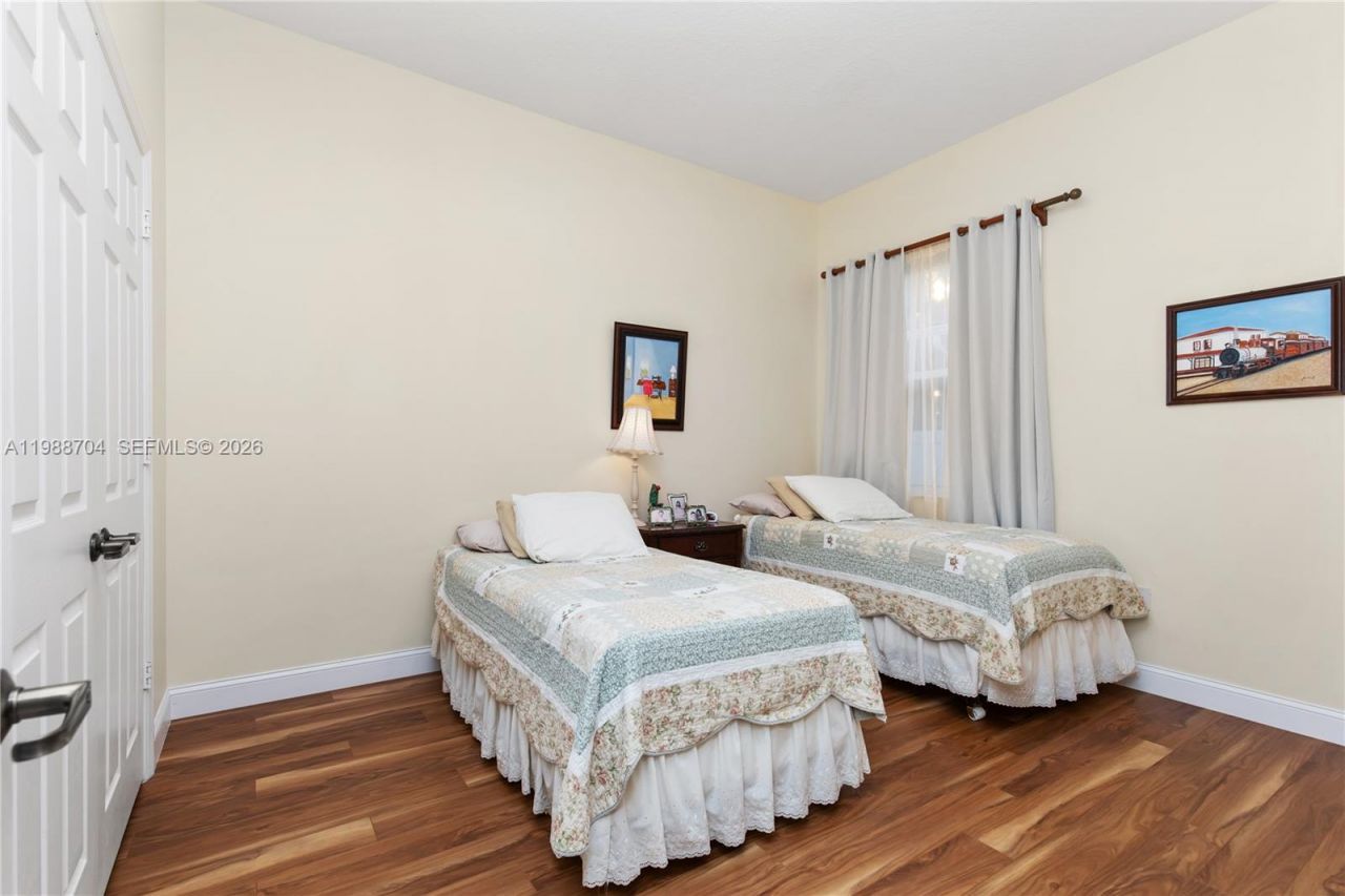 15966 SW 3rd St , Pembroke Pines, FL 33027 Photo