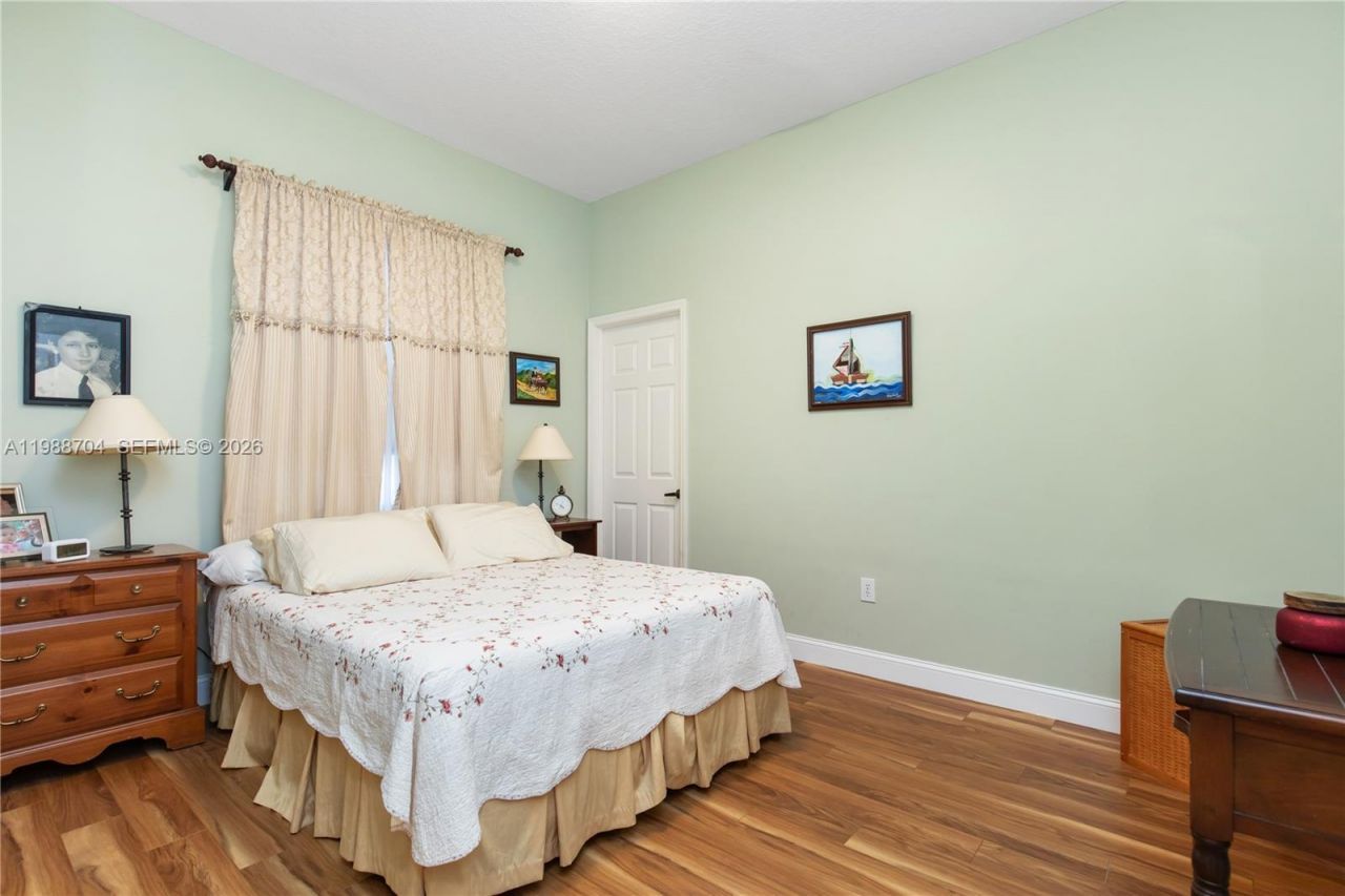 15966 SW 3rd St , Pembroke Pines, FL 33027 Photo