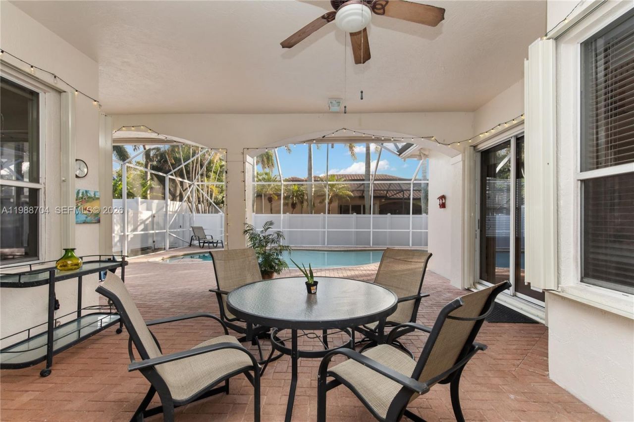 15966 SW 3rd St , Pembroke Pines, FL 33027 Photo