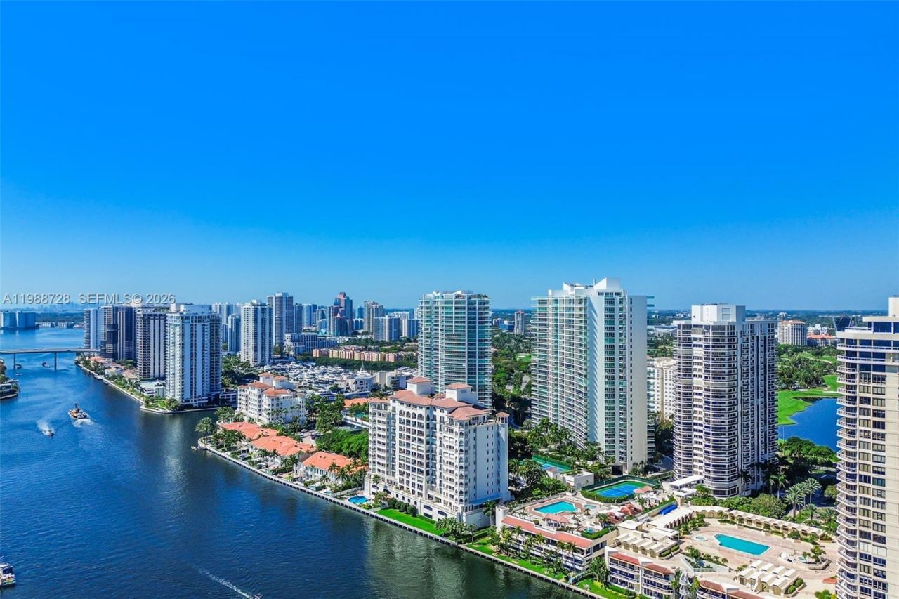 20185 E Country Club Dr, Unit 302, Aventura, FL 33180 Photo