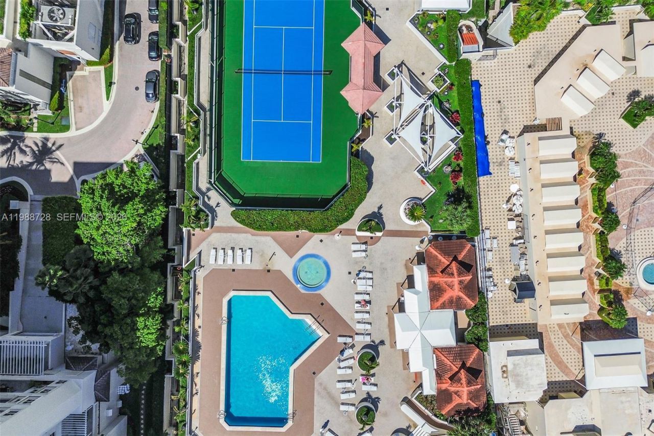 20185 E Country Club Dr, Unit 302, Aventura, FL 33180 Photo