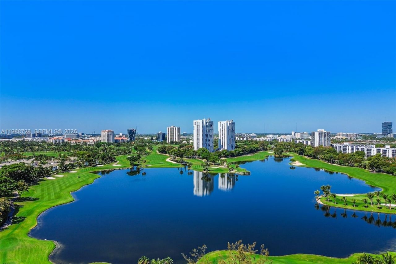 20185 E Country Club Dr, Unit 302, Aventura, FL 33180 Photo