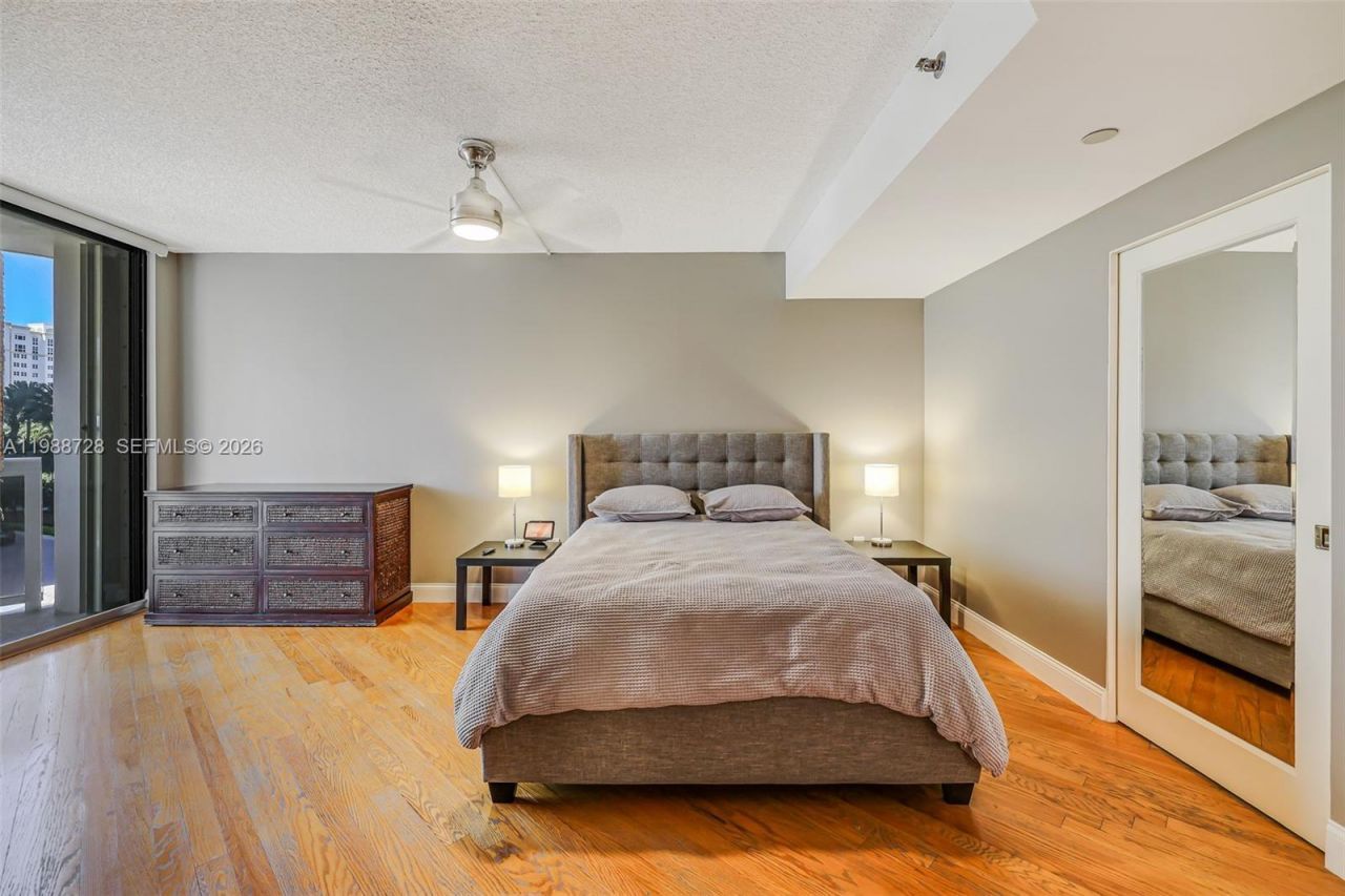 20185 E Country Club Dr, Unit 302, Aventura, FL 33180 Photo