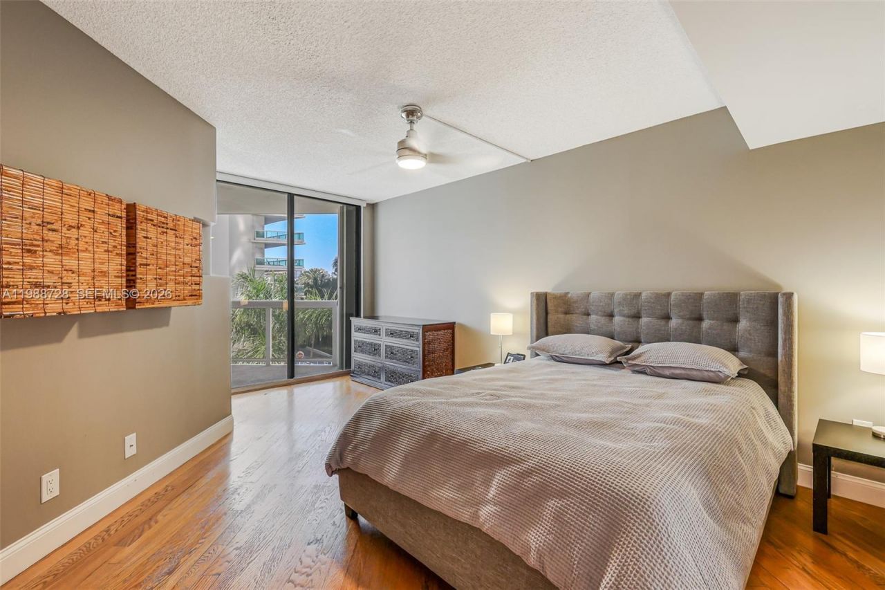 20185 E Country Club Dr, Unit 302, Aventura, FL 33180 Photo