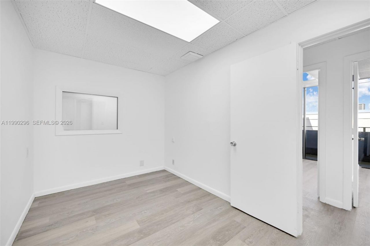 3801 N University Dr , Unit 320, Sunrise, FL 33351 Photo