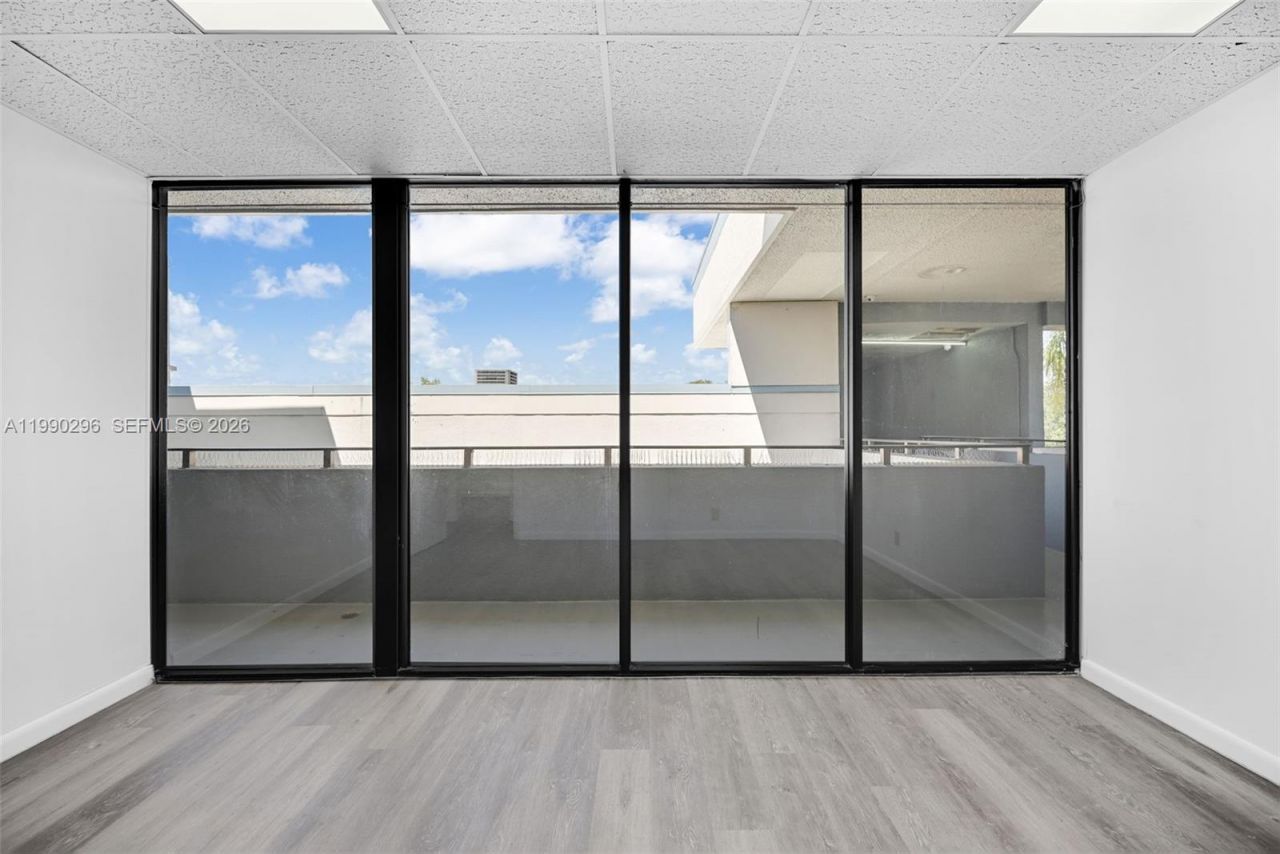 3801 N University Dr , Unit 320, Sunrise, FL 33351 Photo