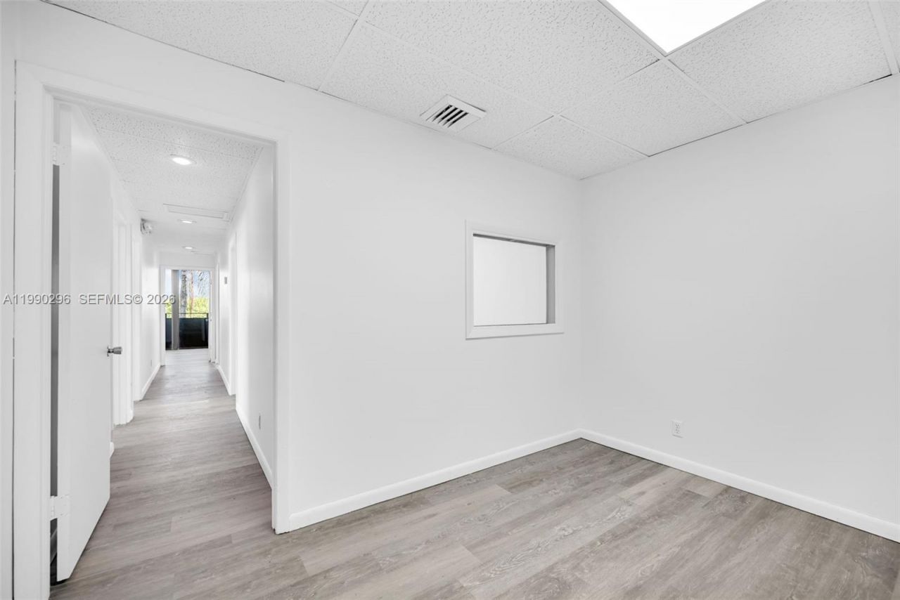 3801 N University Dr , Unit 320, Sunrise, FL 33351 Photo