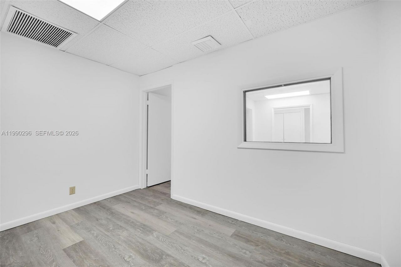 3801 N University Dr , Unit 320, Sunrise, FL 33351 Photo