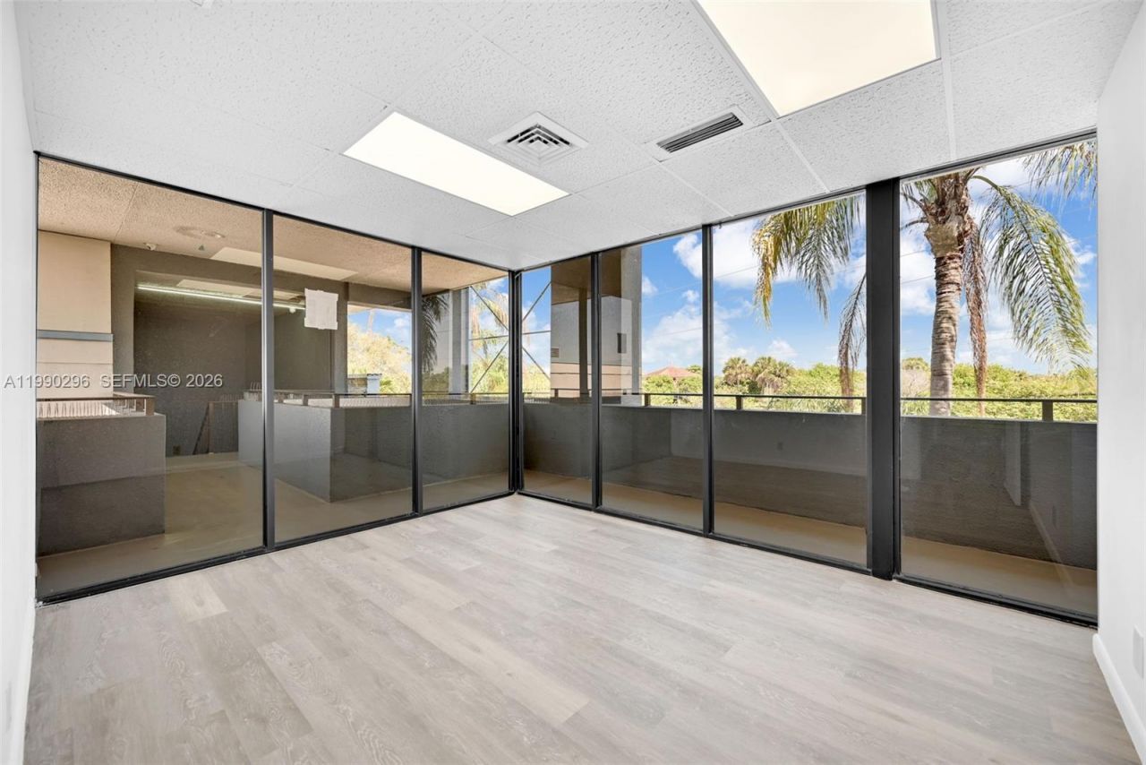 3801 N University Dr , Unit 320, Sunrise, FL 33351 Photo