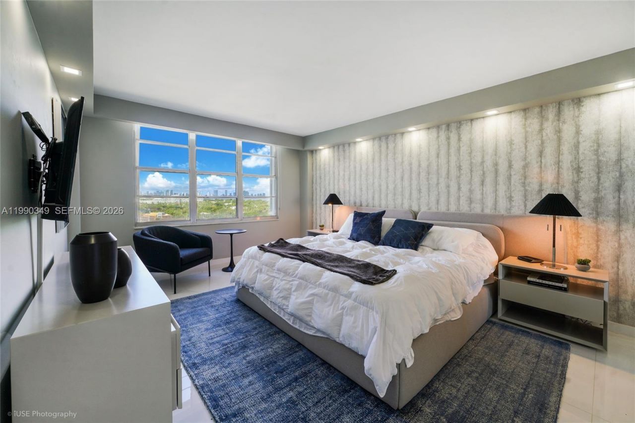 5161 Collins Ave , Unit 1508, Miami Beach, FL 33140 Photo