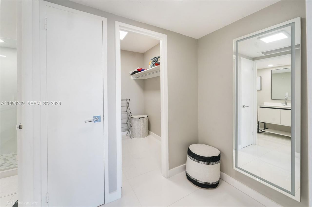 5161 Collins Ave , Unit 1508, Miami Beach, FL 33140 Photo