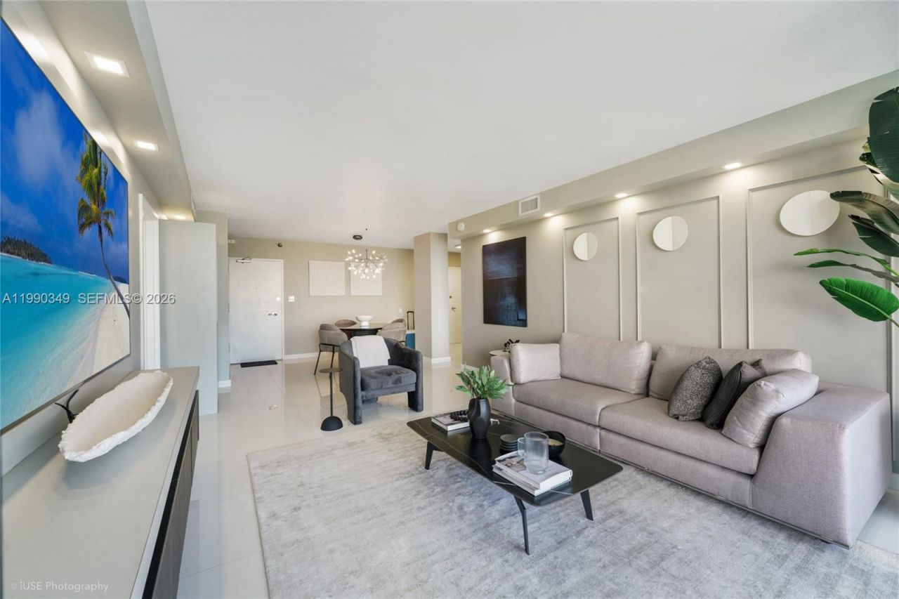 5161 Collins Ave , Unit 1508, Miami Beach, FL 33140 Photo