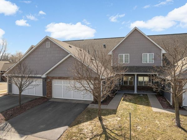 204 Manitoba Lane, Little Canada, MN 55117