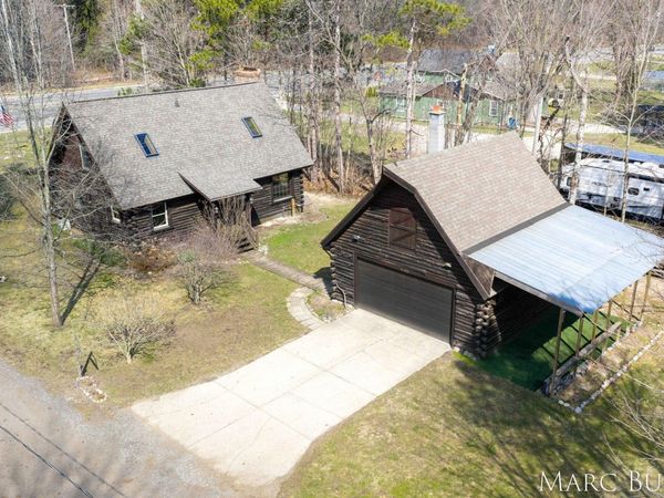 1876 Lake Michigan Drive NW, Grand Rapids, MI 49534