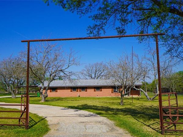 19761 N State Highway 34, Terrell, TX 75161