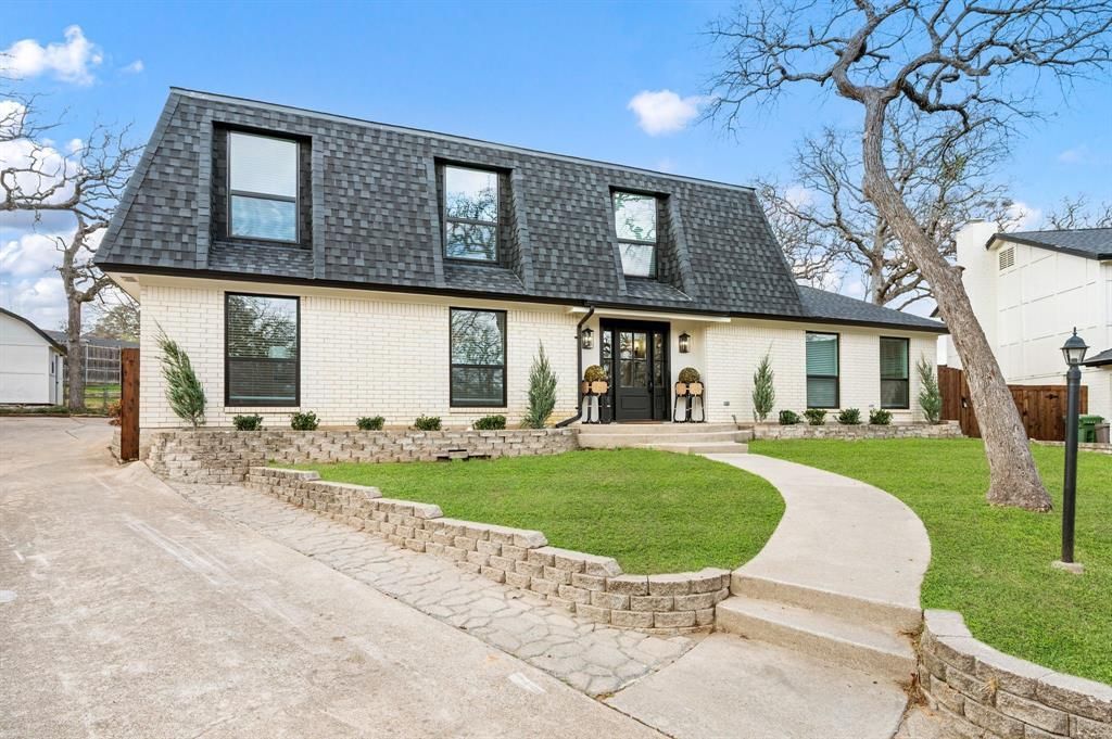 905 Brestol Court W, Bedford, TX 76021 Main Photo