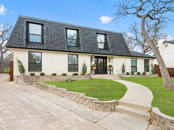 905 Brestol Court W, Bedford, TX 76021