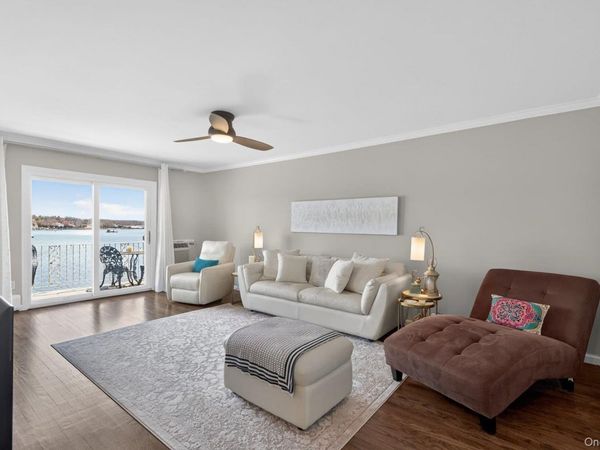 1 Toms Point Lane, Unit 17G, Port Washington, NY 11050