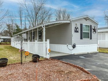 556 Central Street, Unit 11, Leominster, MA 01453