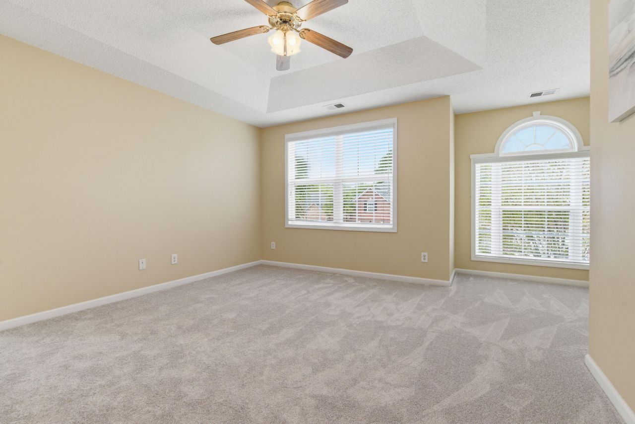 8752 Evangeline Drive Photo 22