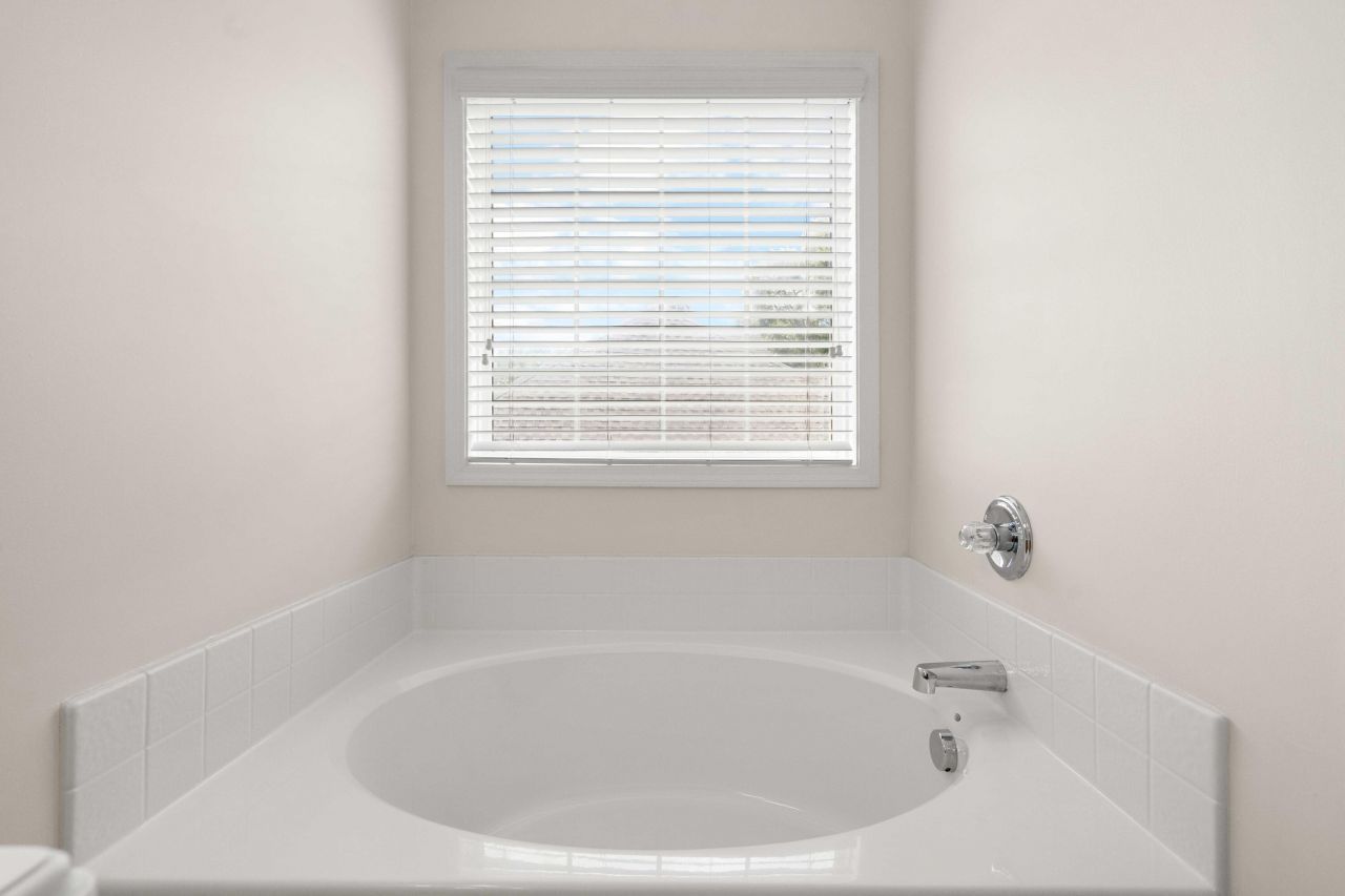 8752 Evangeline Drive Photo 25