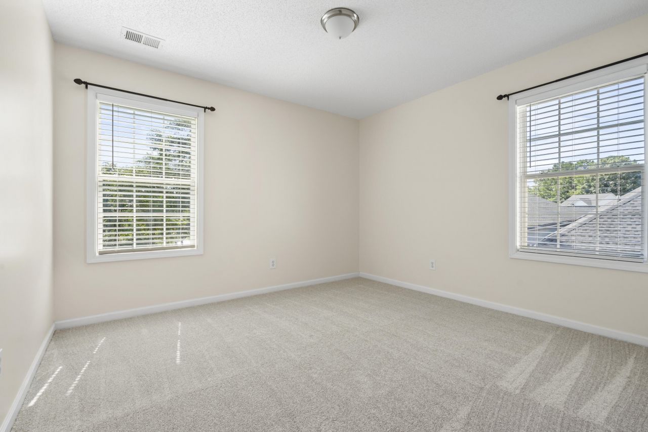 8752 Evangeline Drive Photo 29