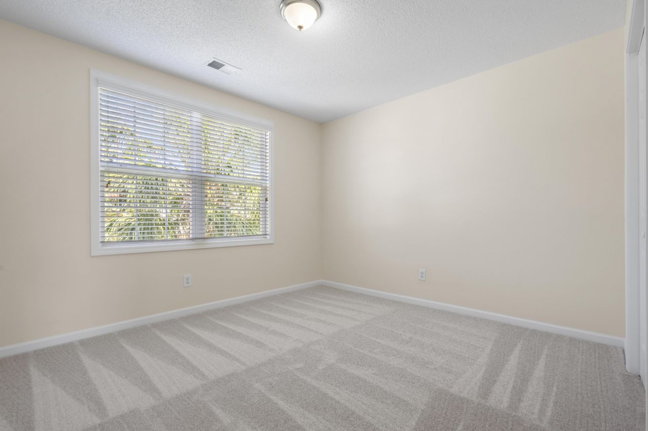 8752 Evangeline Drive Photo 34