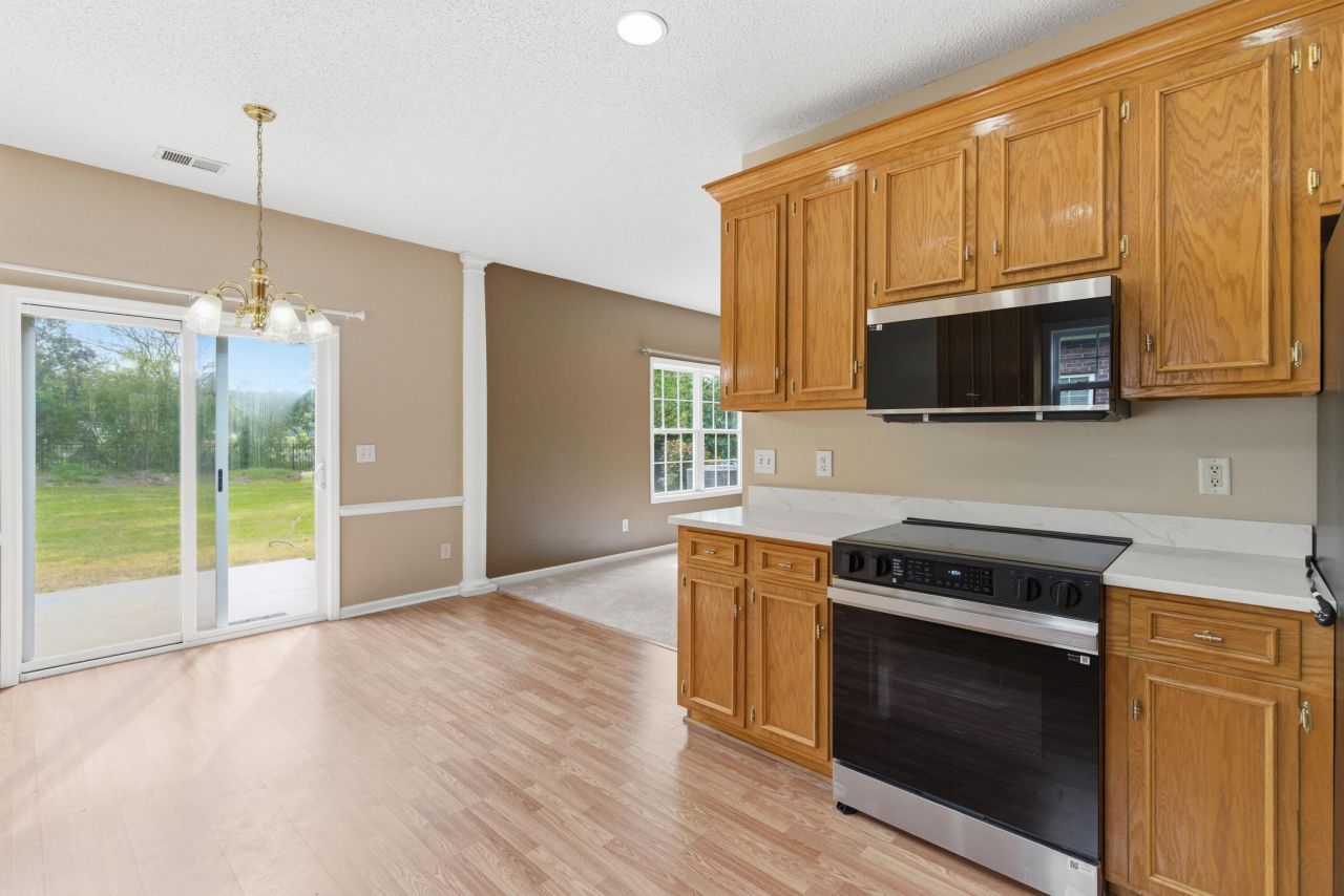 8752 Evangeline Drive Photo 8