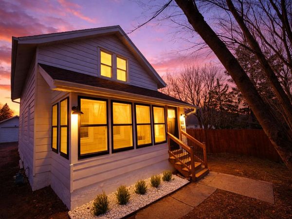 120 4th St, Waukesha, WI 53188