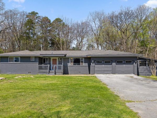 7401 Old Cleveland Pike, Chattanooga, TN 37421