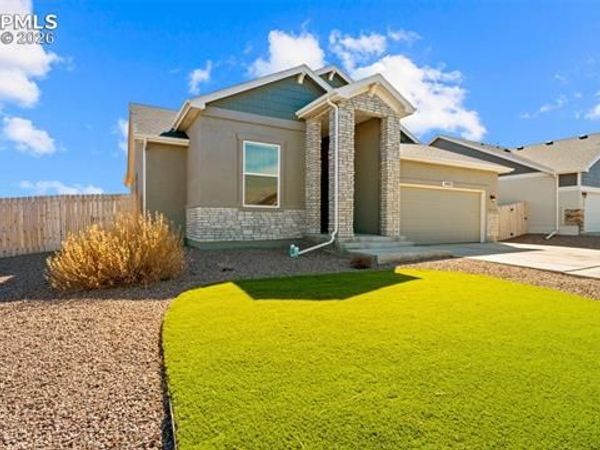 2402 Sunrise Lane, Pueblo, CO 81008