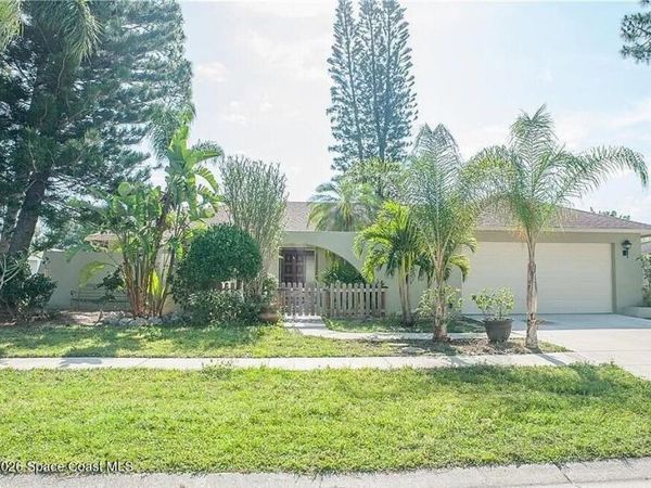 1860 Springwood Drive , Sarasota, FL 34232