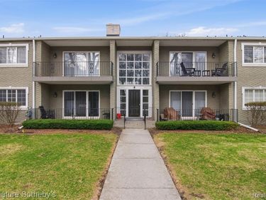 1115 N Old Woodward Avenue, Birmingham, MI 48009