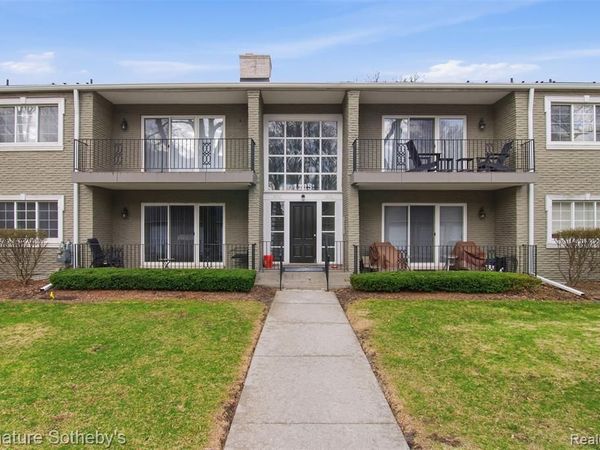 1115 N Old Woodward Avenue, Birmingham, MI 48009