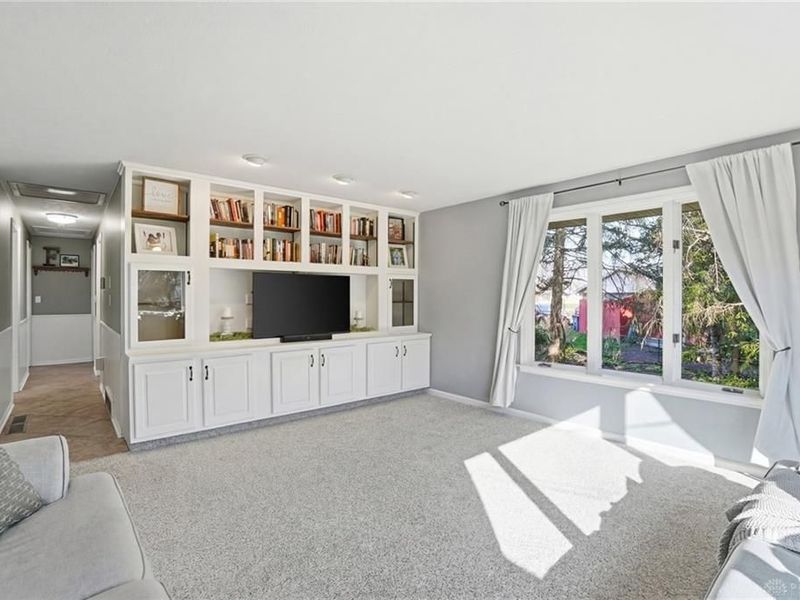 220 N Garber Drive, Tipp City, OH 45371 Photo 17