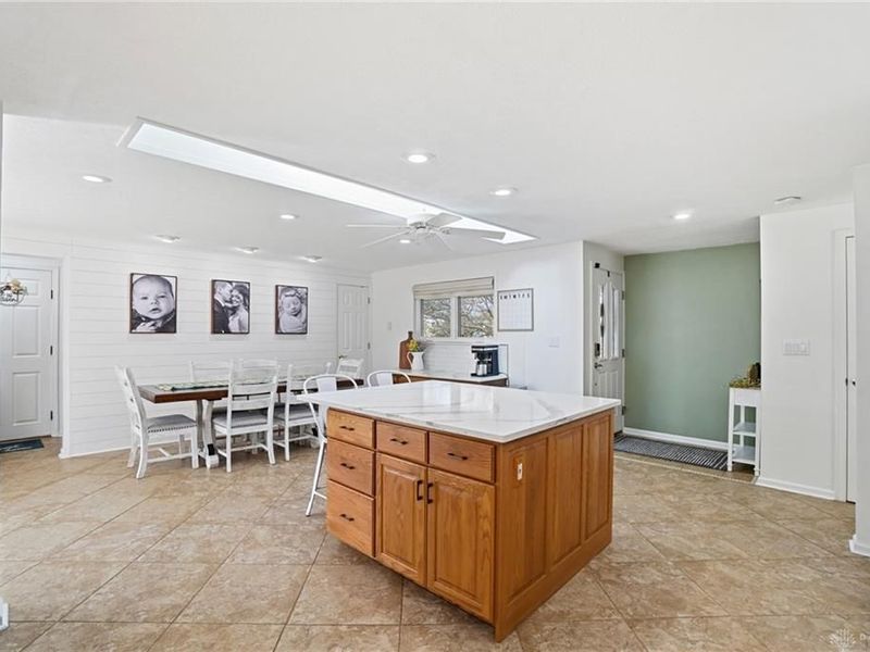 220 N Garber Drive, Tipp City, OH 45371 Photo 9