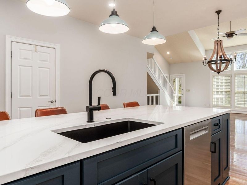 2150 Lane Woods Drive, Columbus, OH 43221 Photo 10