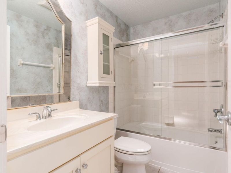 2150 Lane Woods Drive, Columbus, OH 43221 Photo 40