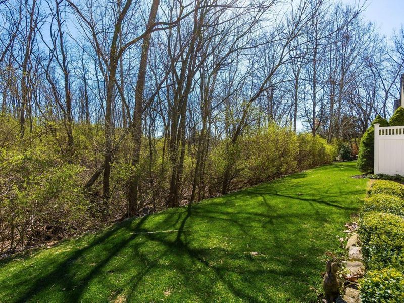 2150 Lane Woods Drive, Columbus, OH 43221 Photo 44