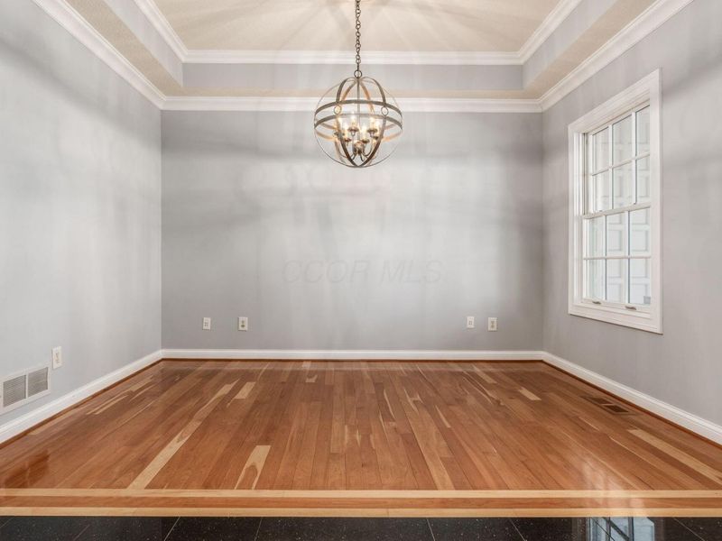 2150 Lane Woods Drive, Columbus, OH 43221 Photo 7