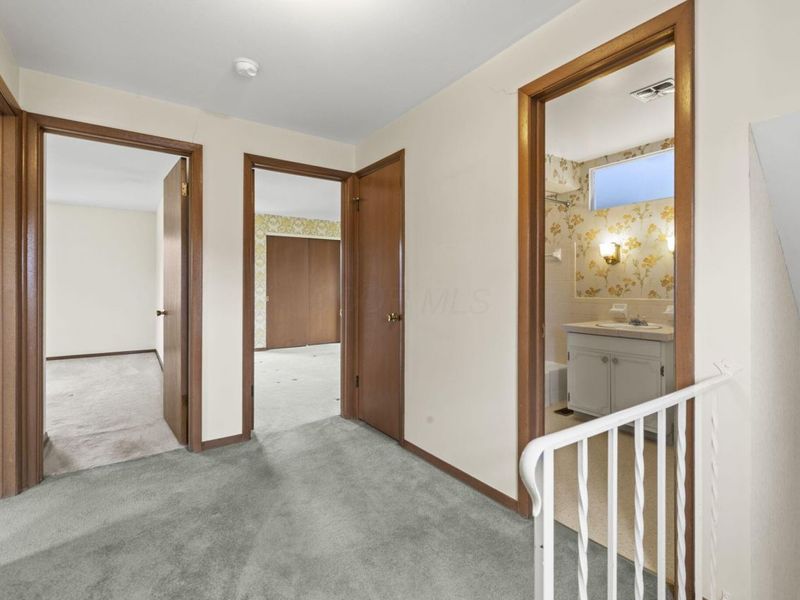 1090 Woodmere Road, Columbus, OH 43220 Photo 21