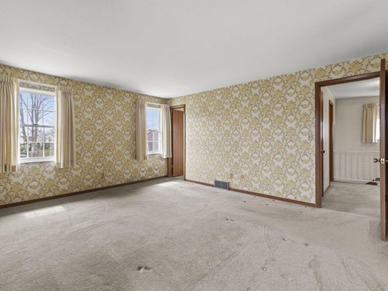 1090 Woodmere Road, Columbus, OH 43220 Photo 25