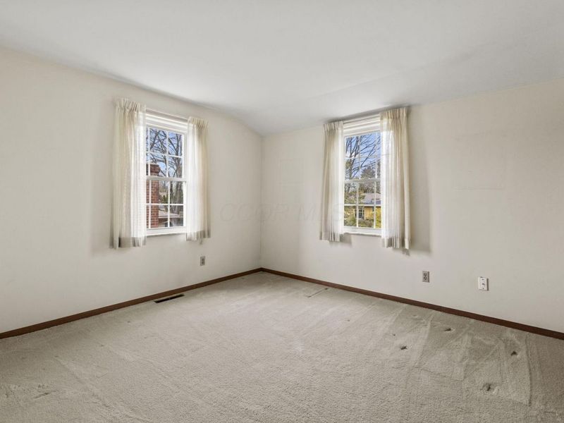 1090 Woodmere Road, Columbus, OH 43220 Photo 35