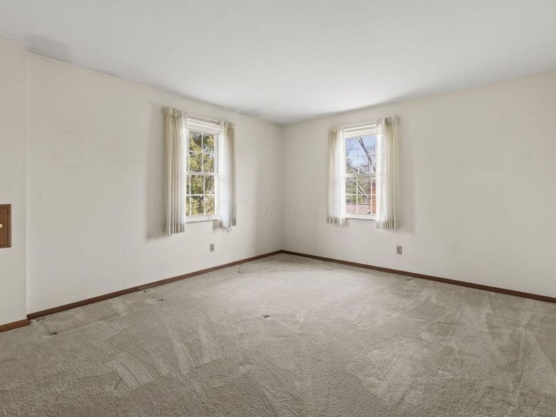 1090 Woodmere Road, Columbus, OH 43220 Photo 36