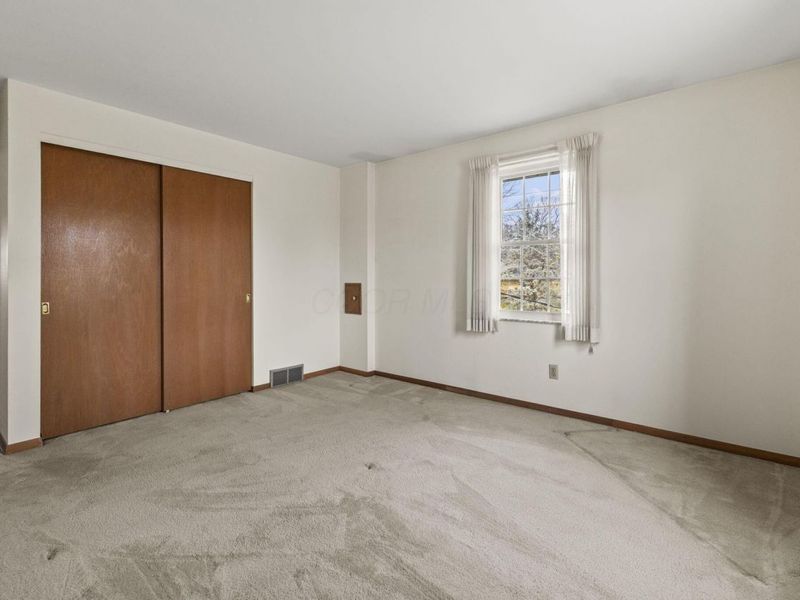 1090 Woodmere Road, Columbus, OH 43220 Photo 37