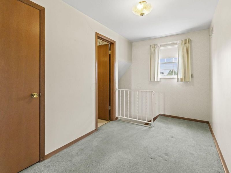 1090 Woodmere Road, Columbus, OH 43220 Photo 39