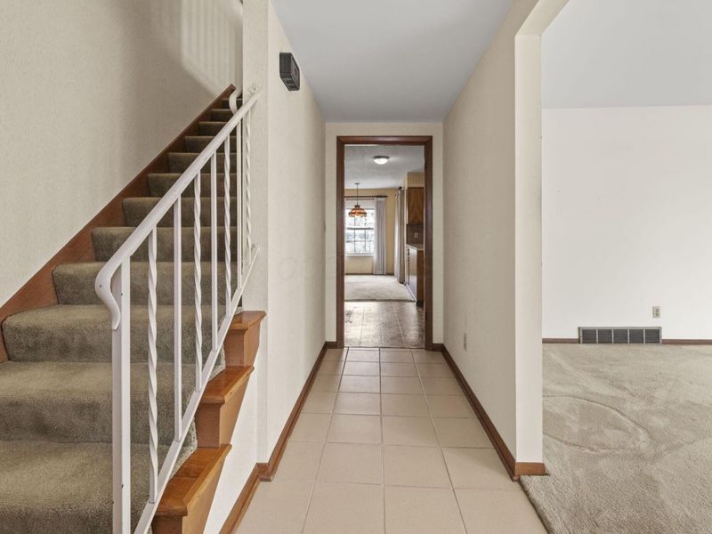 1090 Woodmere Road, Columbus, OH 43220 Photo 40