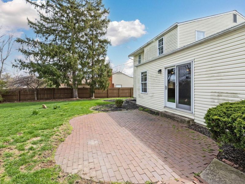 1090 Woodmere Road, Columbus, OH 43220 Photo 49